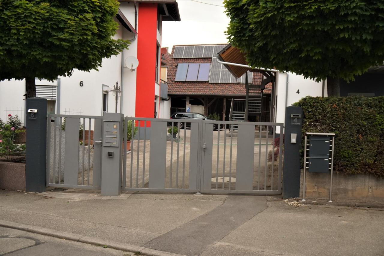 Galerie-Wohnung I Sanierter Pferdestall I Europapark I Boxspring I Nespresso كيبينهايم المظهر الخارجي الصورة